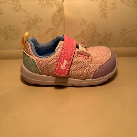 Brand New Toddler See Kai Run Basics Stryker Pink Rainbow Sneaker Size 5 Girls - Picture 1 of 16